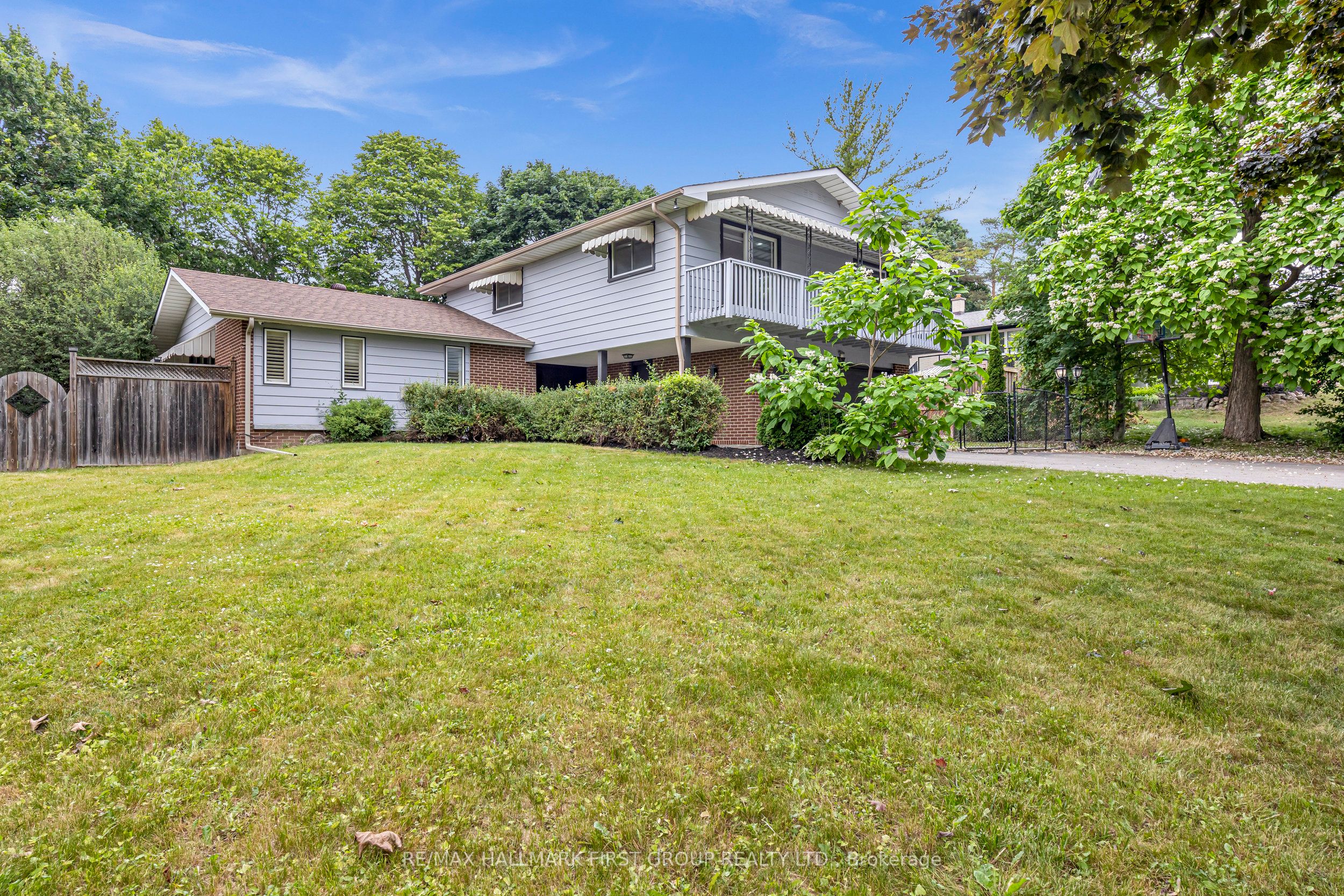 890 Briarwood Drive