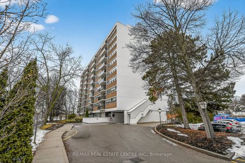 212 Kerr Street 702 Oakville ON L6K 3B1