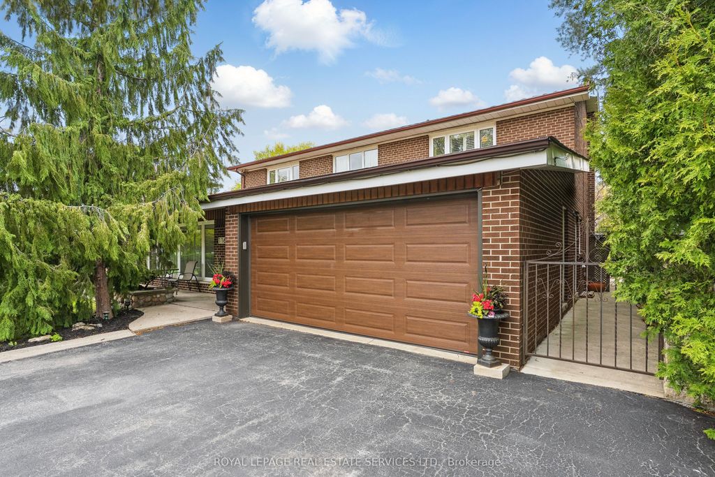 Photo of 116 Clement Road, Toronto, ON M9R 1Z2 (MLS # W12327043)