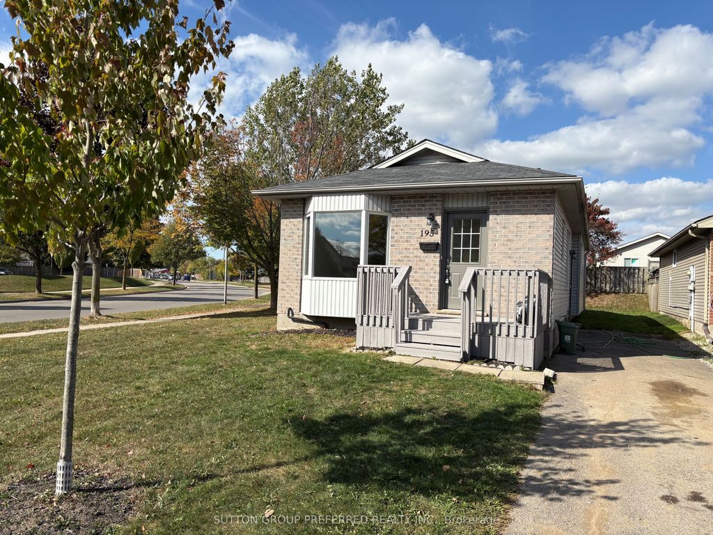 Photo of 195 Simpson Crescent, London East, ON N5V 5E1 (MLS # X12457328)