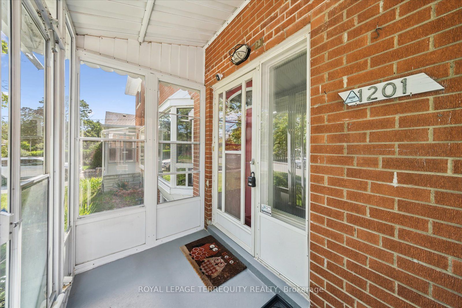 1201 Kingsholm Drive