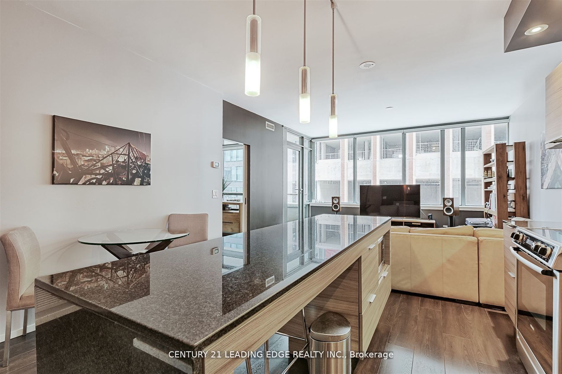 8 Charlotte Street 405