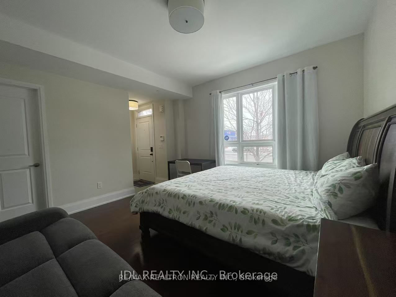 4016 Highway 7 Street E Main