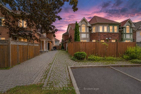 3 beds bed, 3 baths bath property at 23 Rain Lily Lane, Brampton, ON L6r 1s4