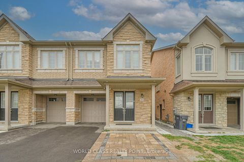 4 Hashmi Place Brampton ON L6Y 6K1