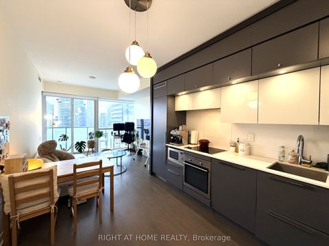 15 Grenville Street 3206 Toronto ON M4Y 0B9