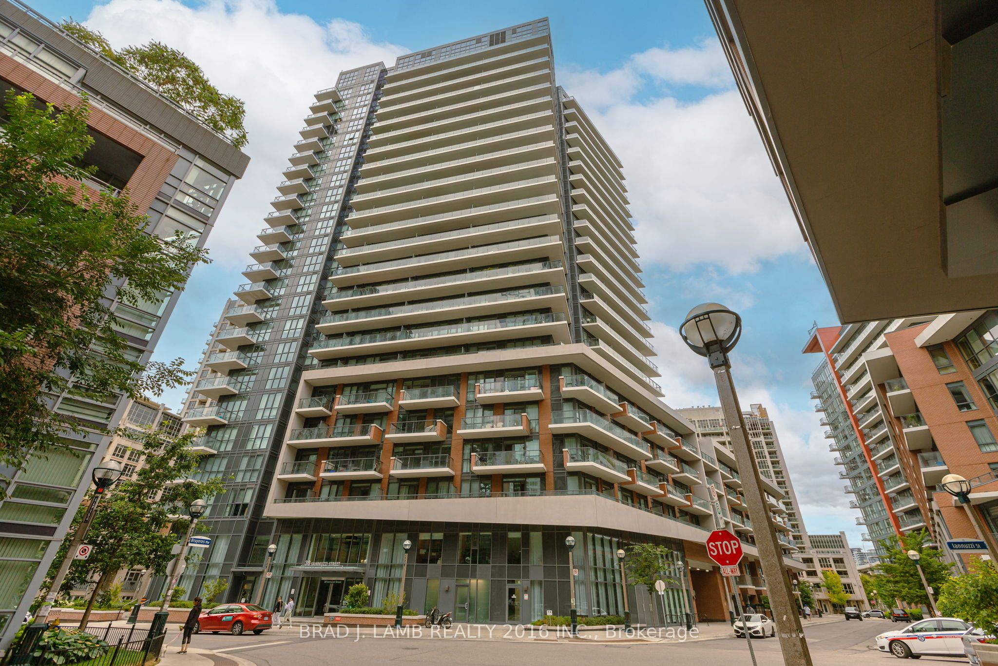 38 Iannuzzi Street 642