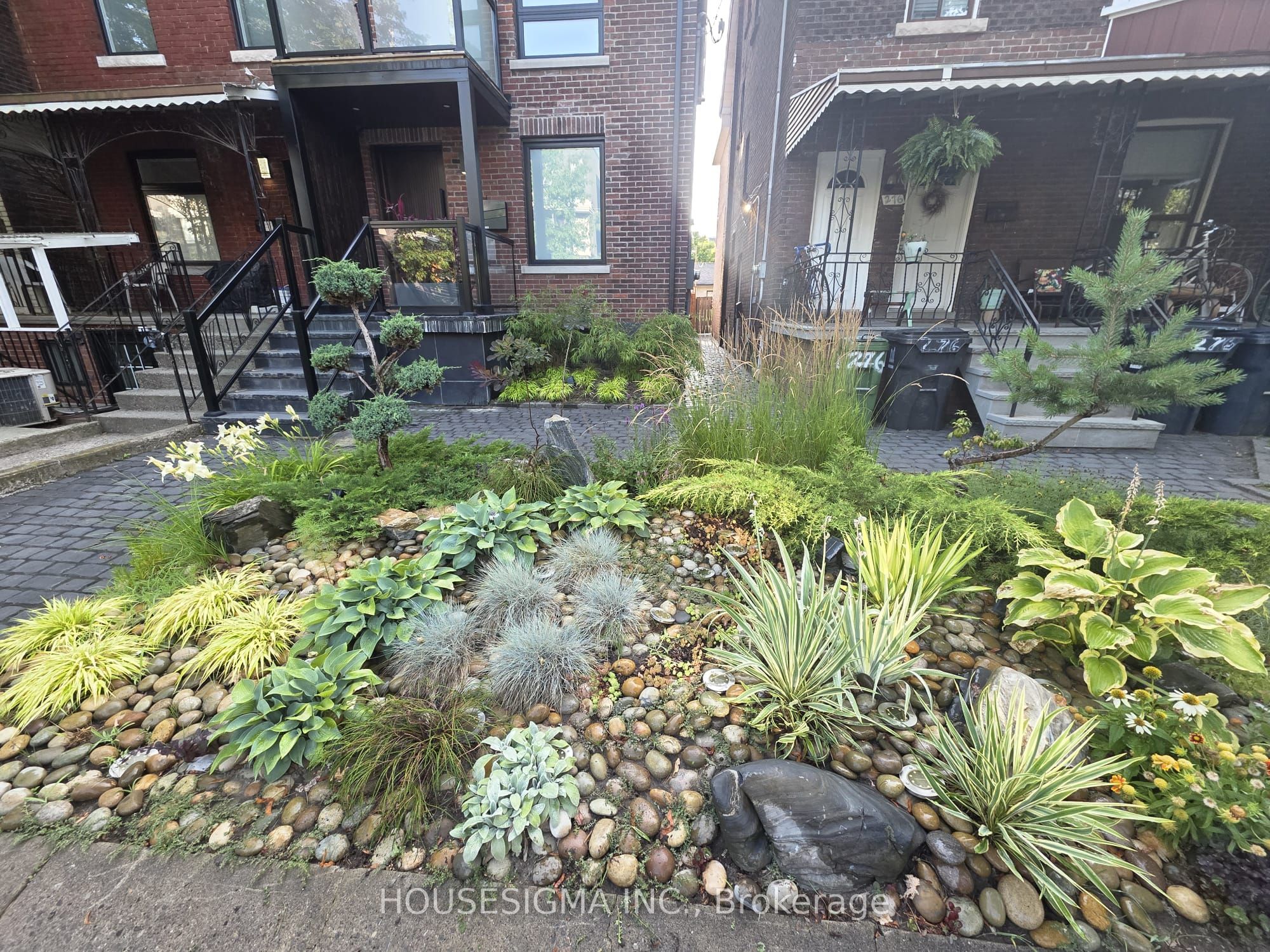 274 Roxton Road Main