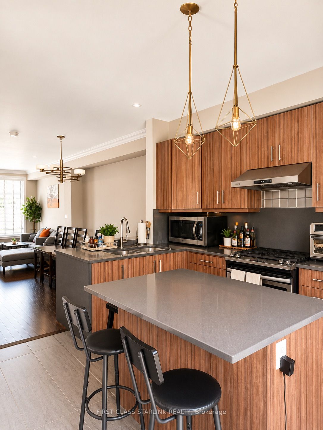 2058 Queensborough Gate 34