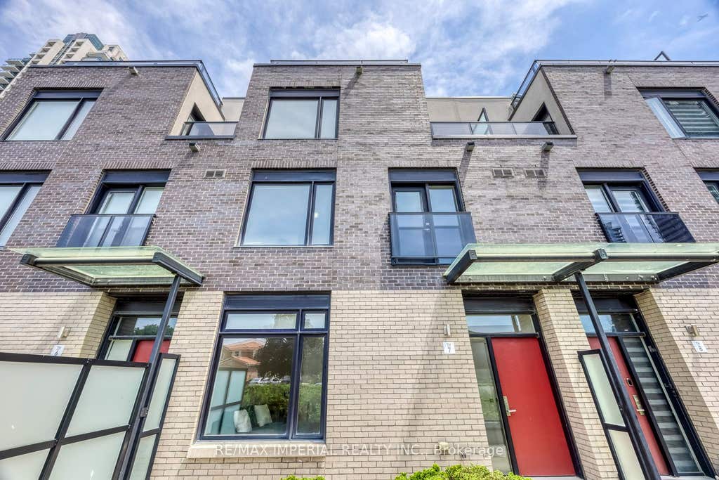 Photo of 4020 Parkside Village Drive #7, Mississauga, ON L5B 0K2 (MLS # W13654918)