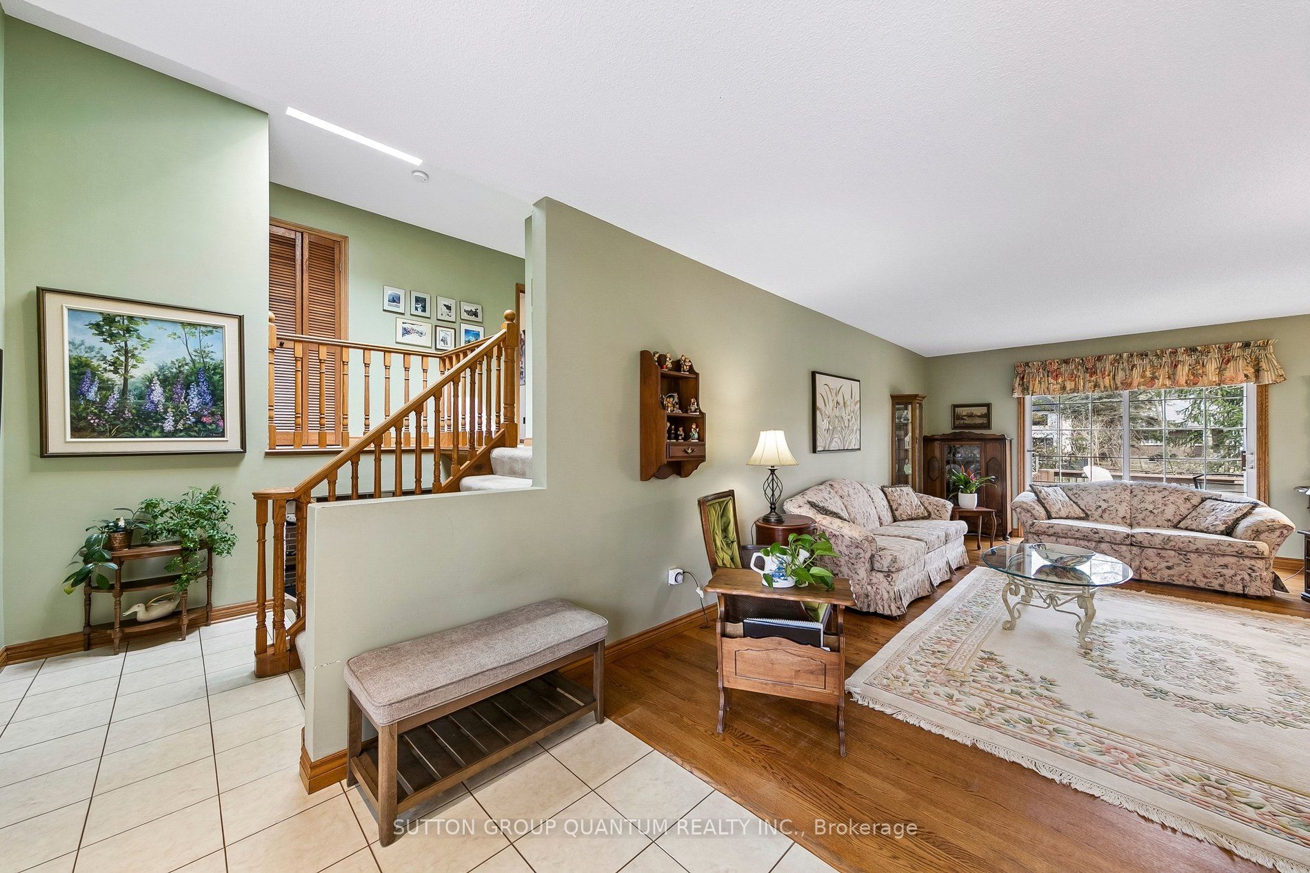 1431 Queen Victoria Avenue