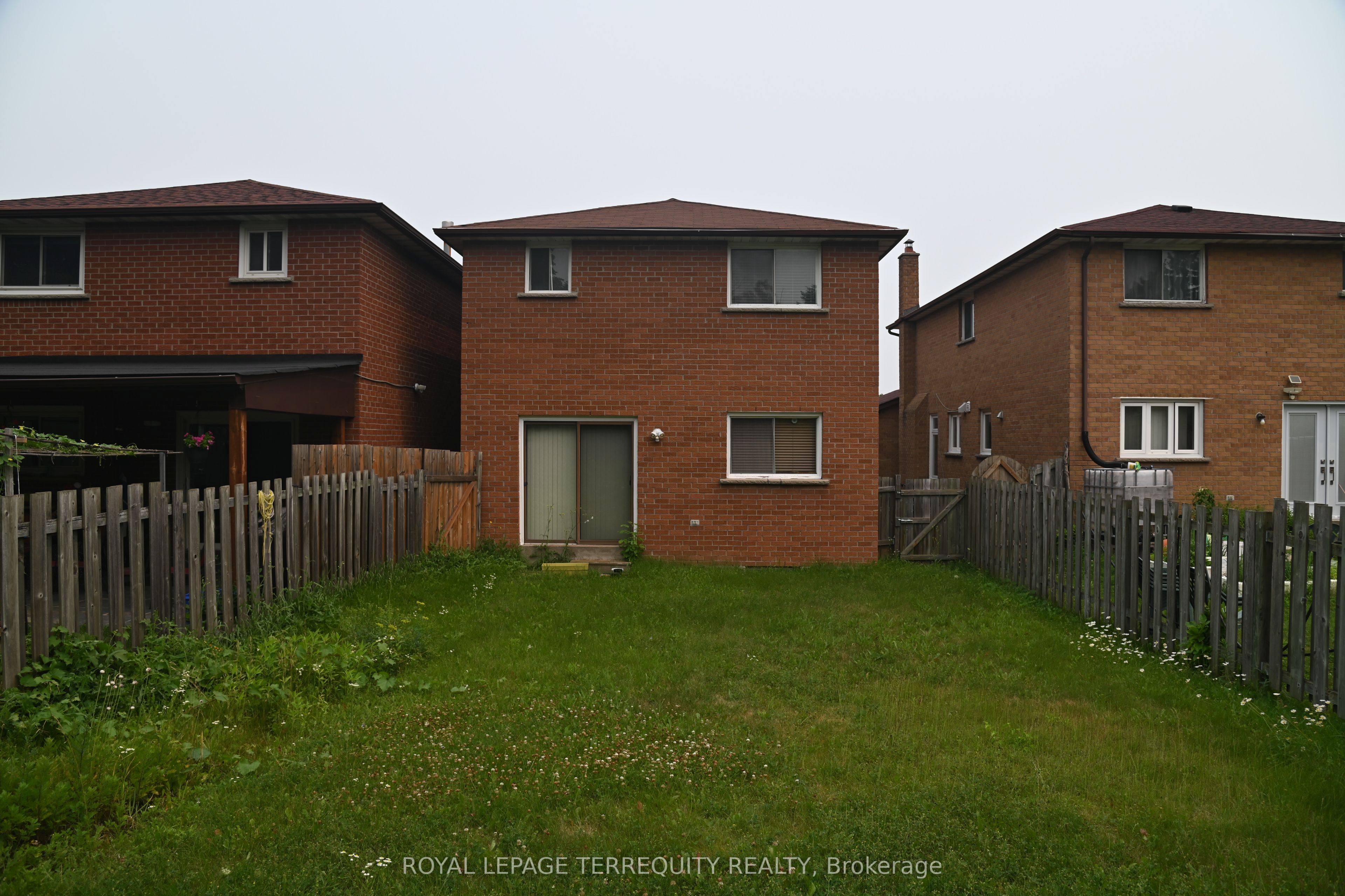 22 White Heather Boulevard