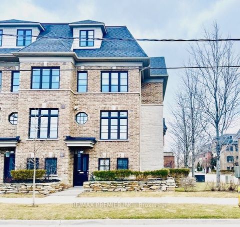 835A Oxford Street Toronto ON M8Z 0B3