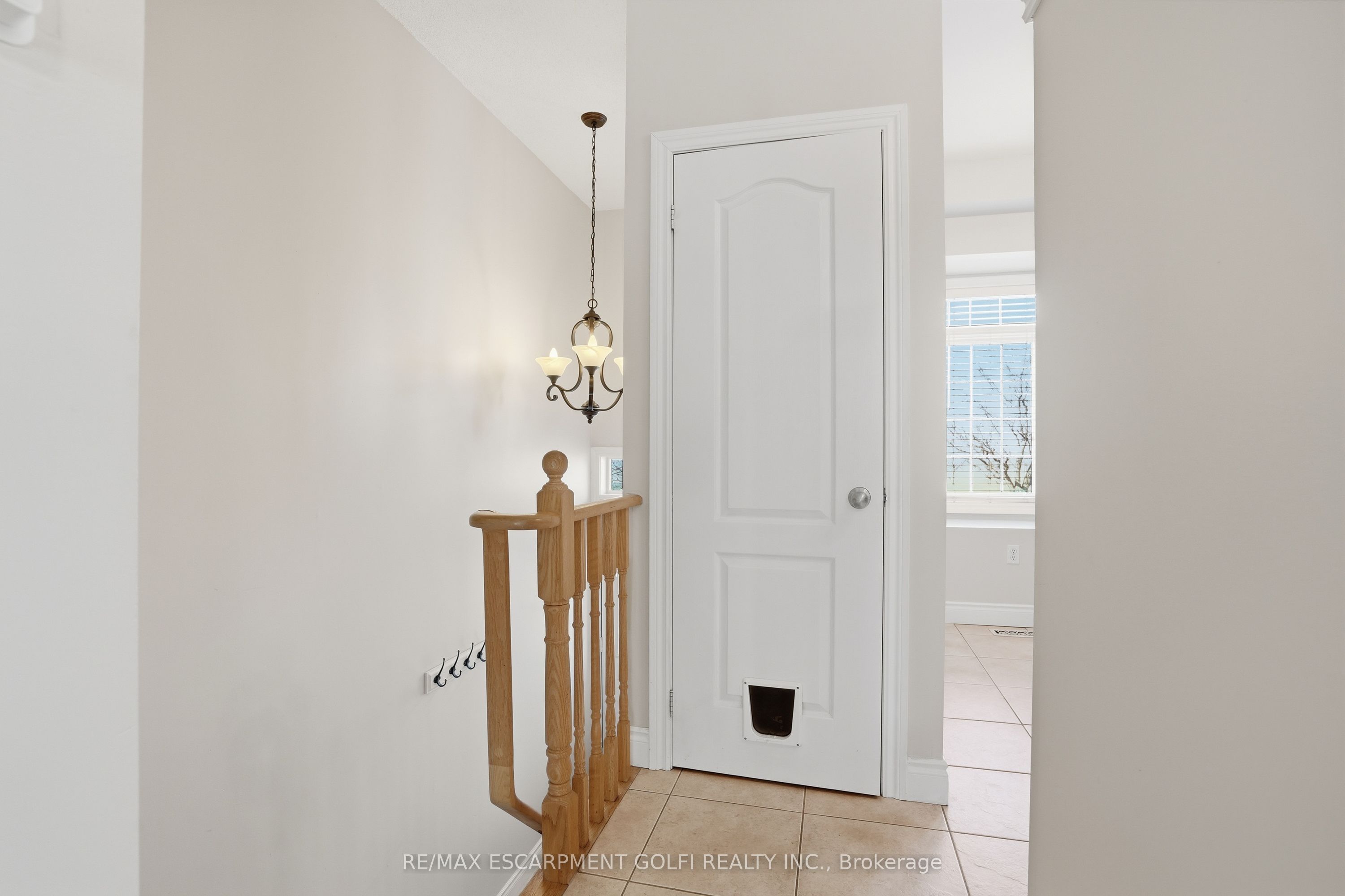 5080 Fairview Street 7