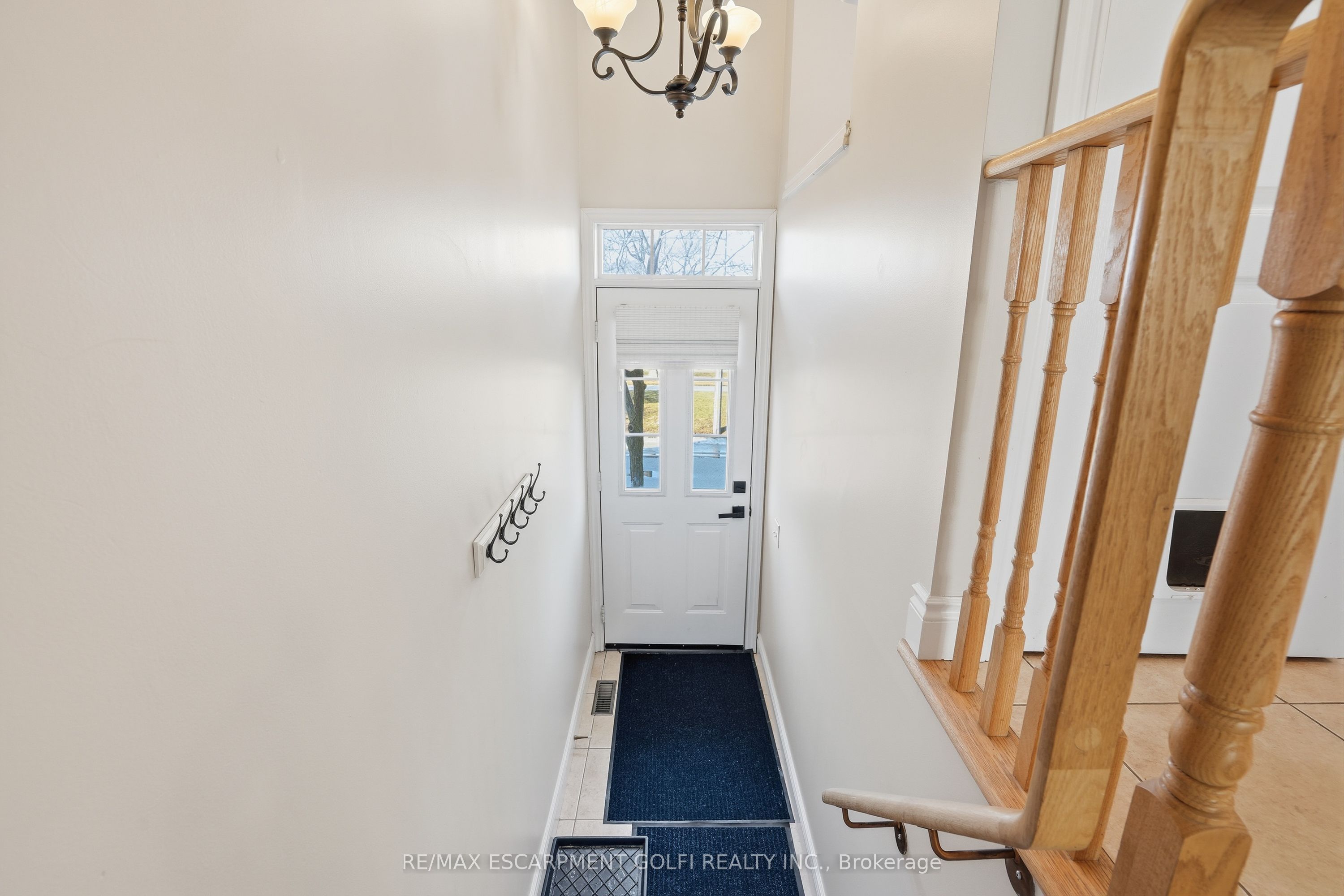 5080 Fairview Street 7