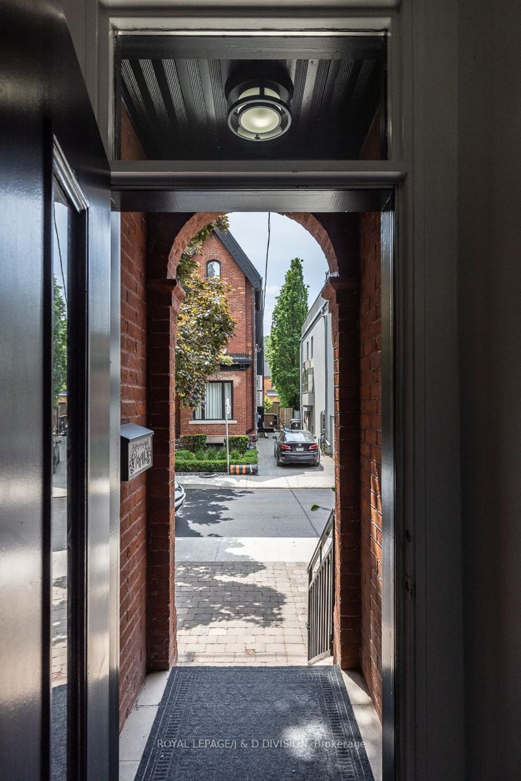 Photo of 16 Boswell Avenue, Toronto, ON M5R 1M4 (MLS # C12422048)
