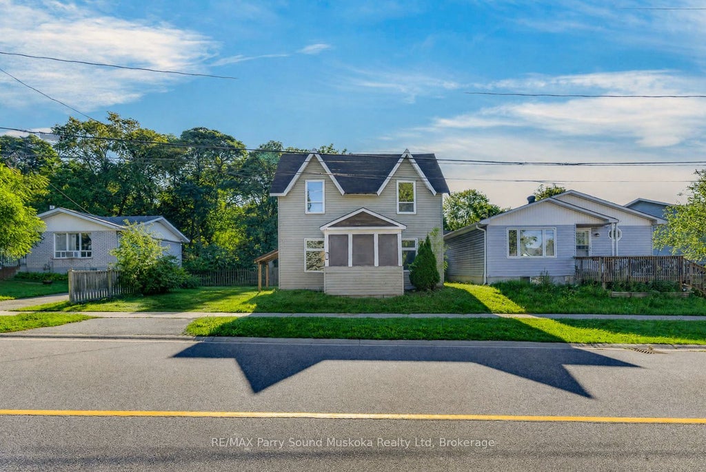 Photo of 5 Wakefield Street, Parry Sound, ON P2A 2V2 (MLS # X13755138)
