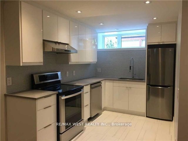 167 Quebec Avenue Lower