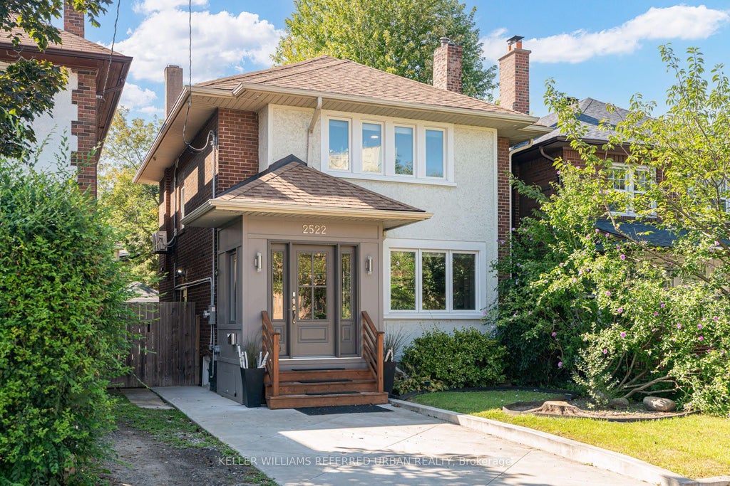 Photo of 2522 Lake Shore Boulevard W, Toronto, ON M8V 1E1 (MLS # W13783016)