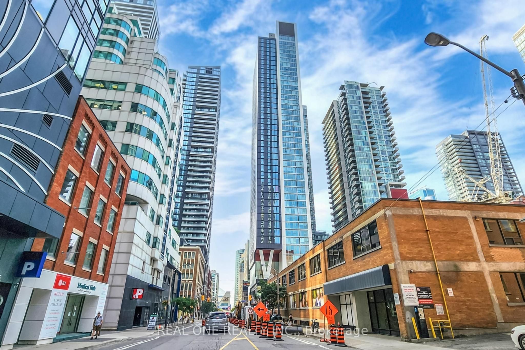 357 King Street W 3401