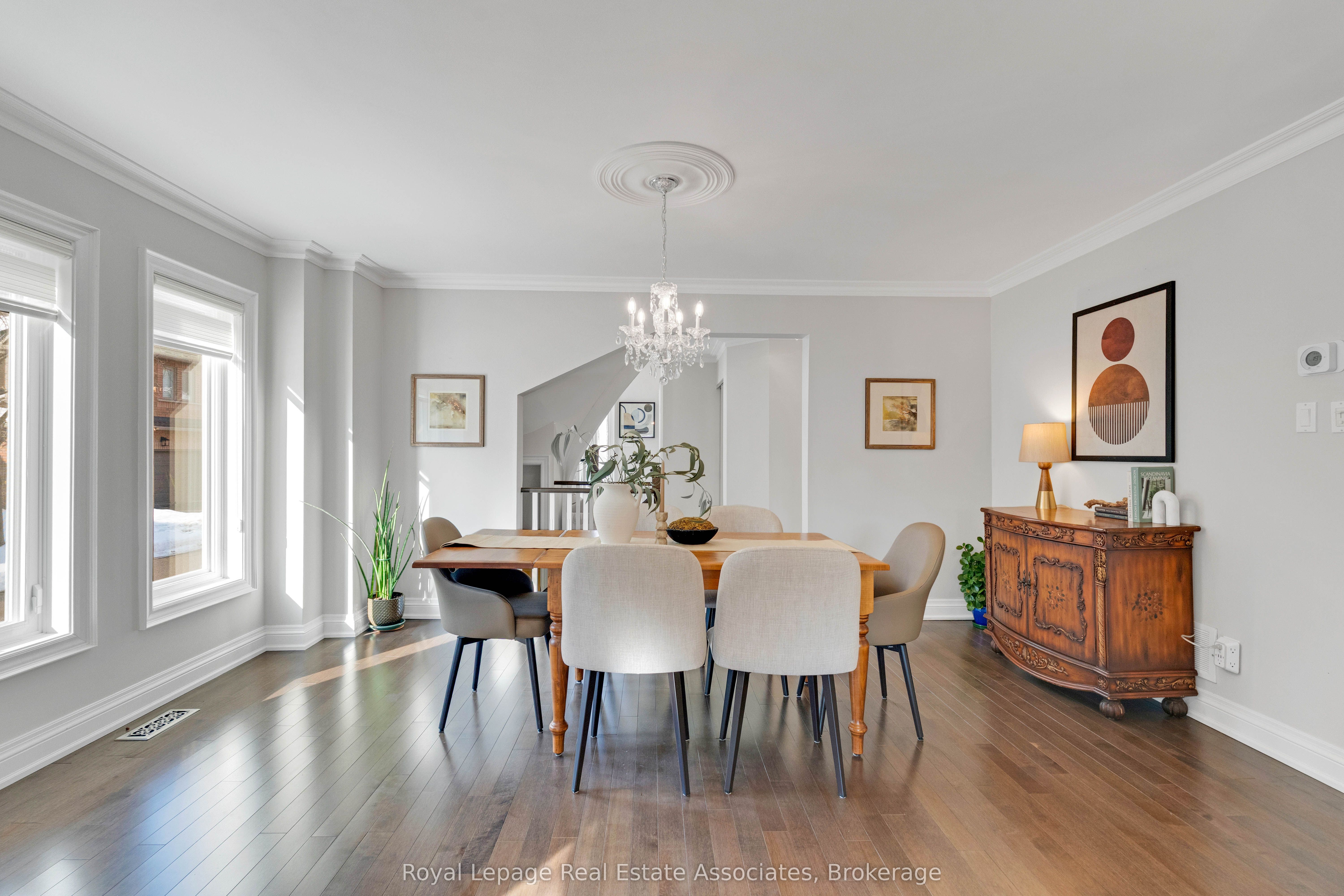 1905 Broad Hollow Gate 14