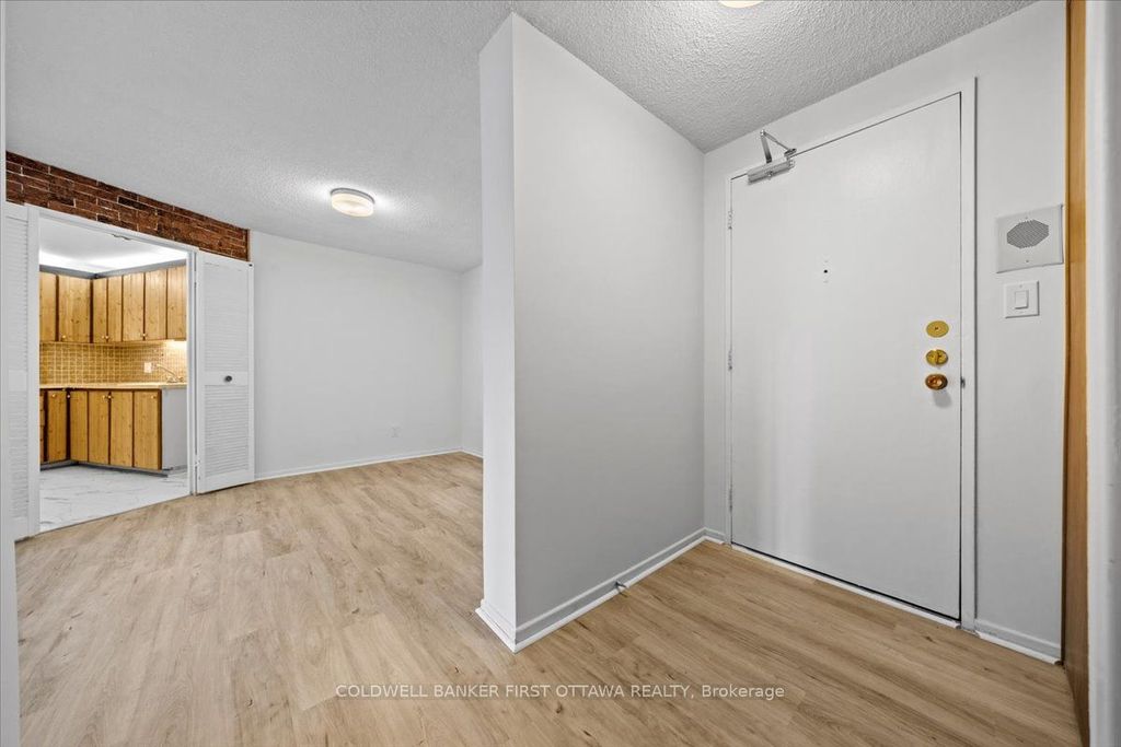 Photo of 1171 AMBLESIDE Drive #808, Woodroffe, ON K2B 8E1 (MLS # X12609818)