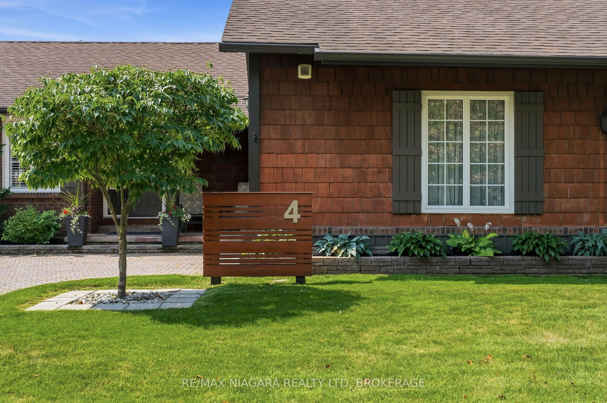 4 Vista Drive