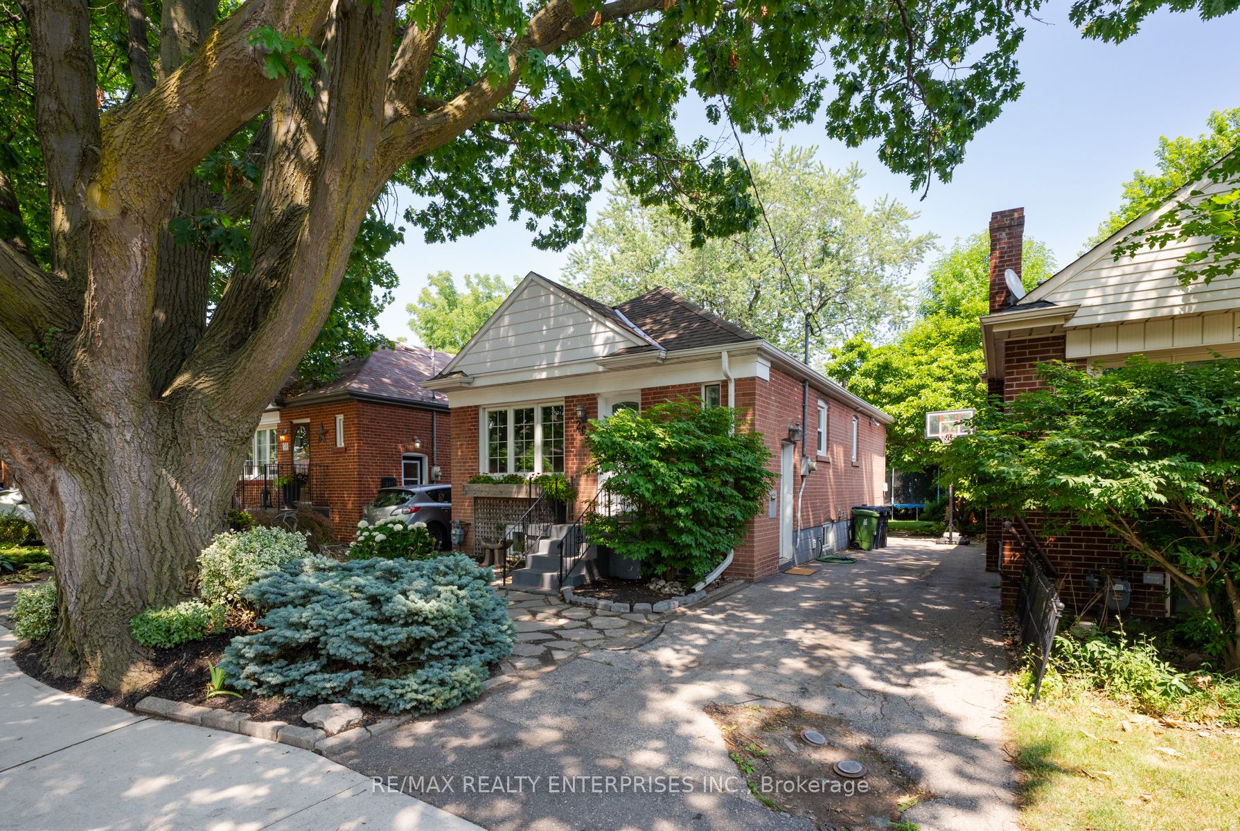 209 Hallmark Avenue