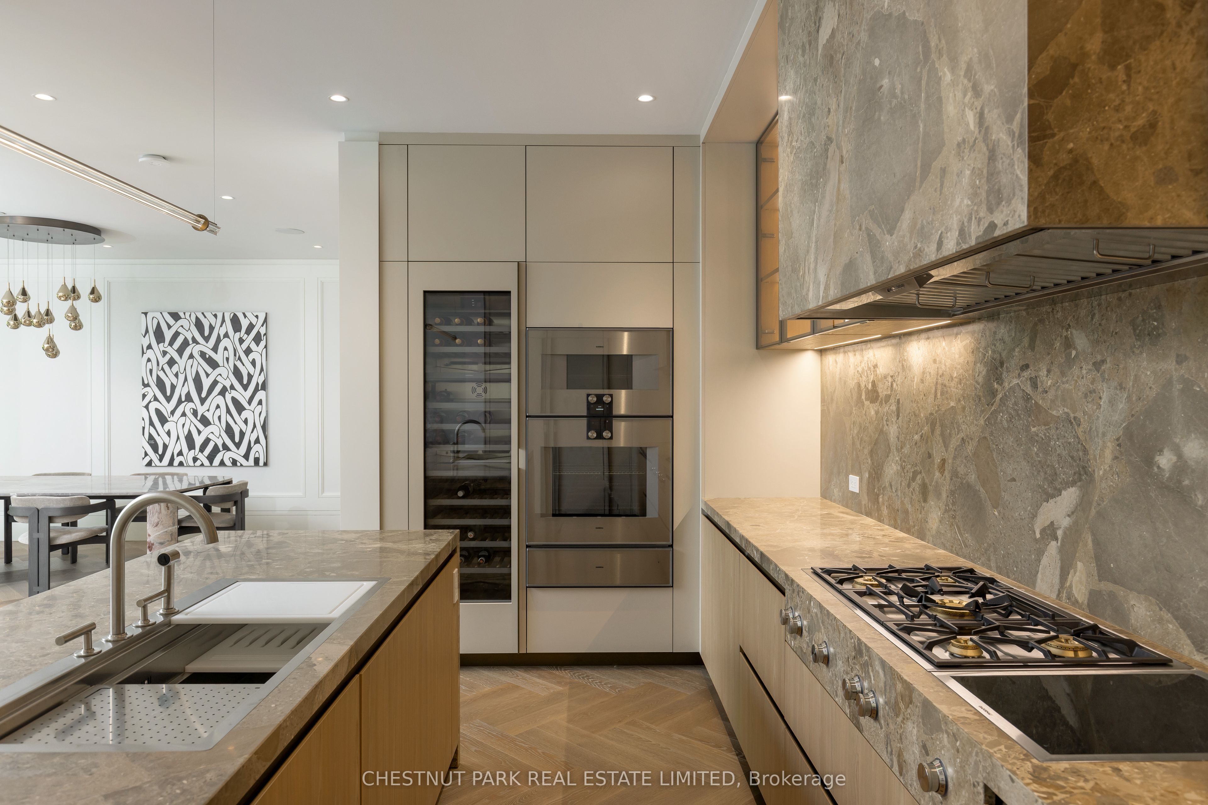 7 Dale Avenue 106