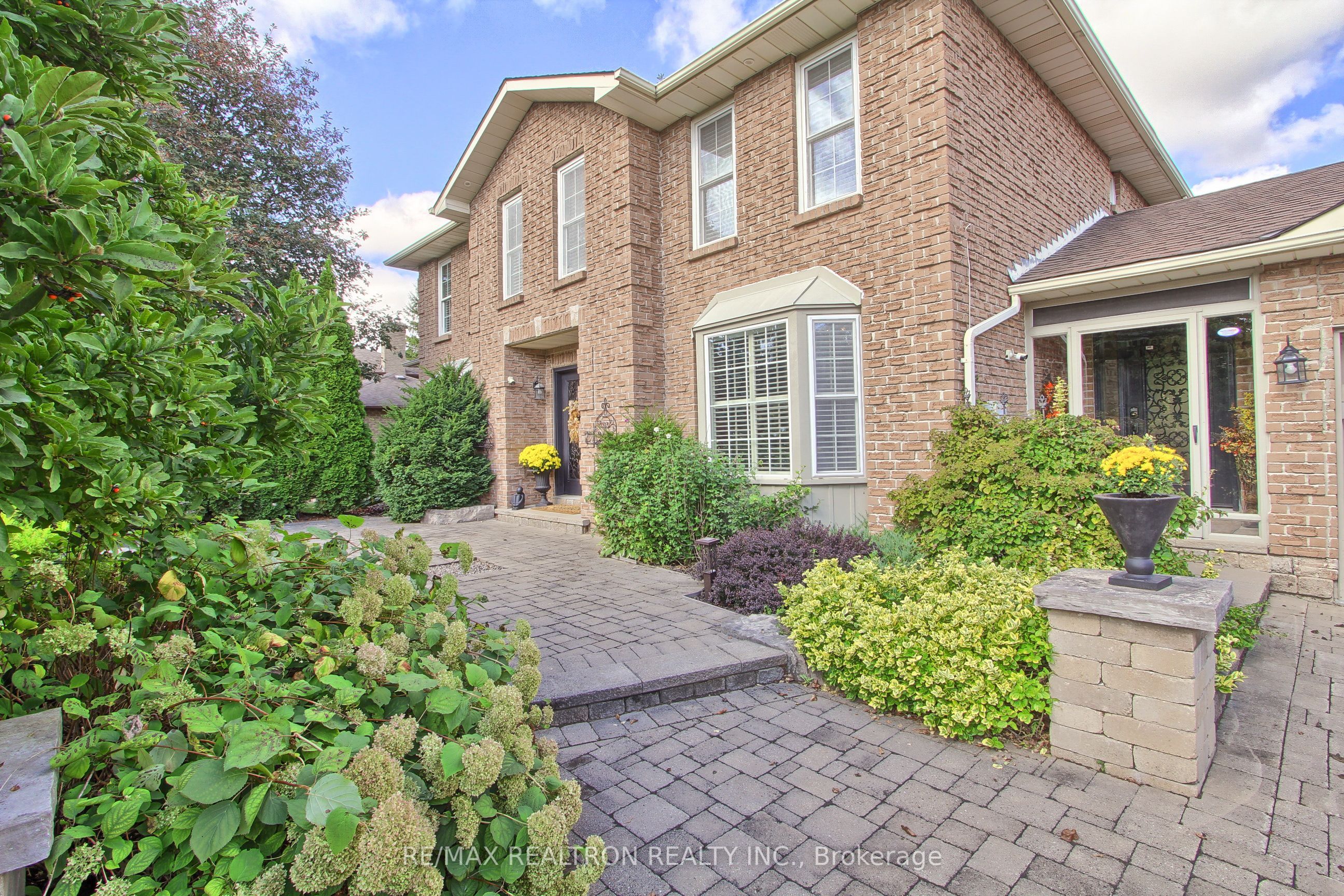 1824 Mount Albert Road