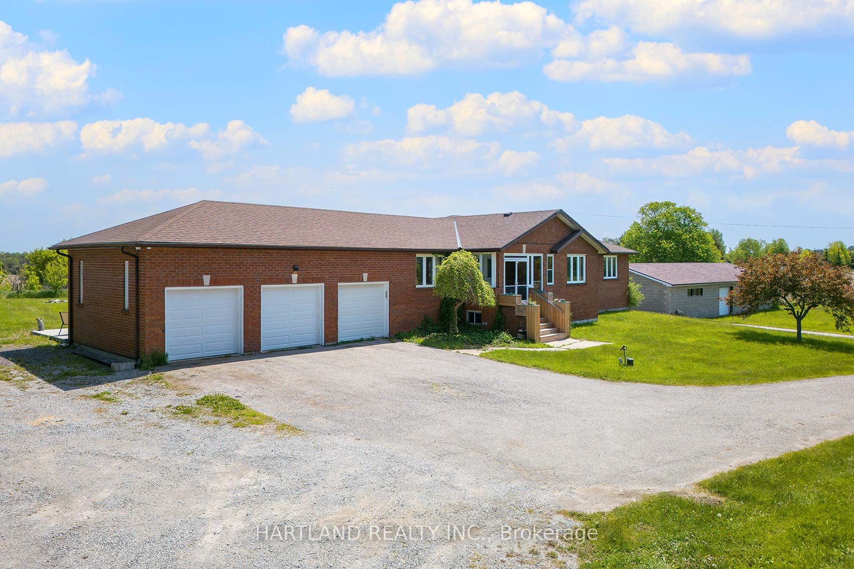 5125 Concession 4 Road E