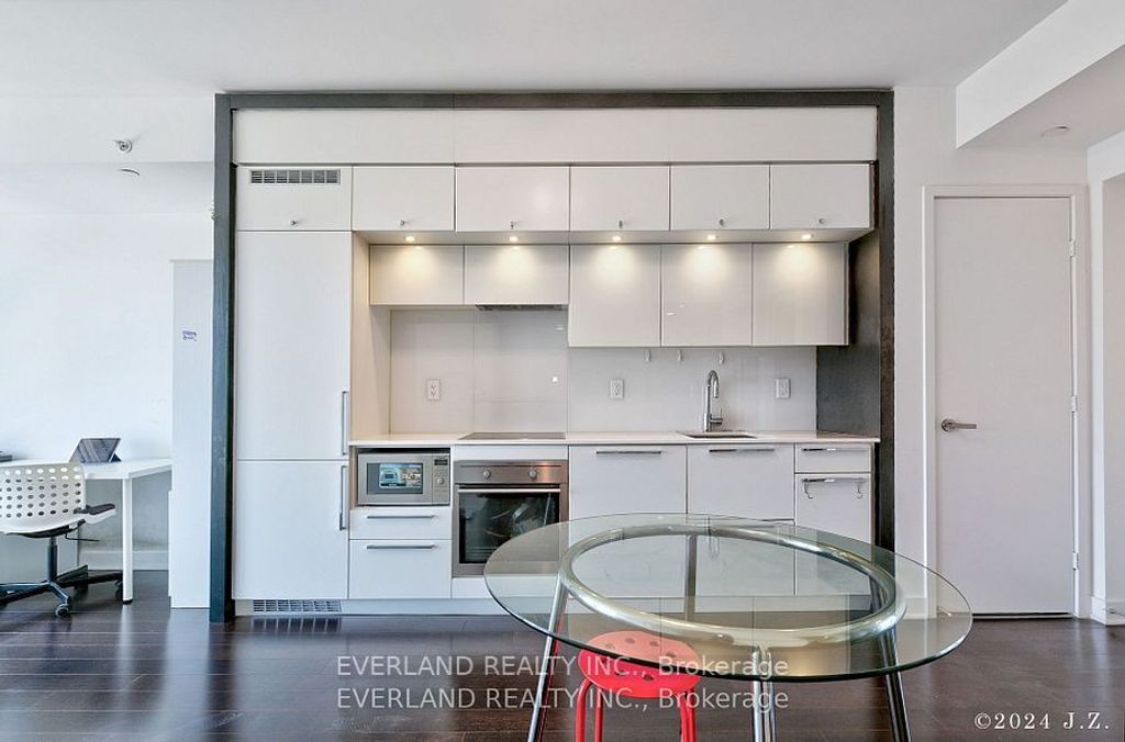 Photo of 15 Grenville Street #1702, Toronto, ON M4Y 0B9 (MLS # C12833656)