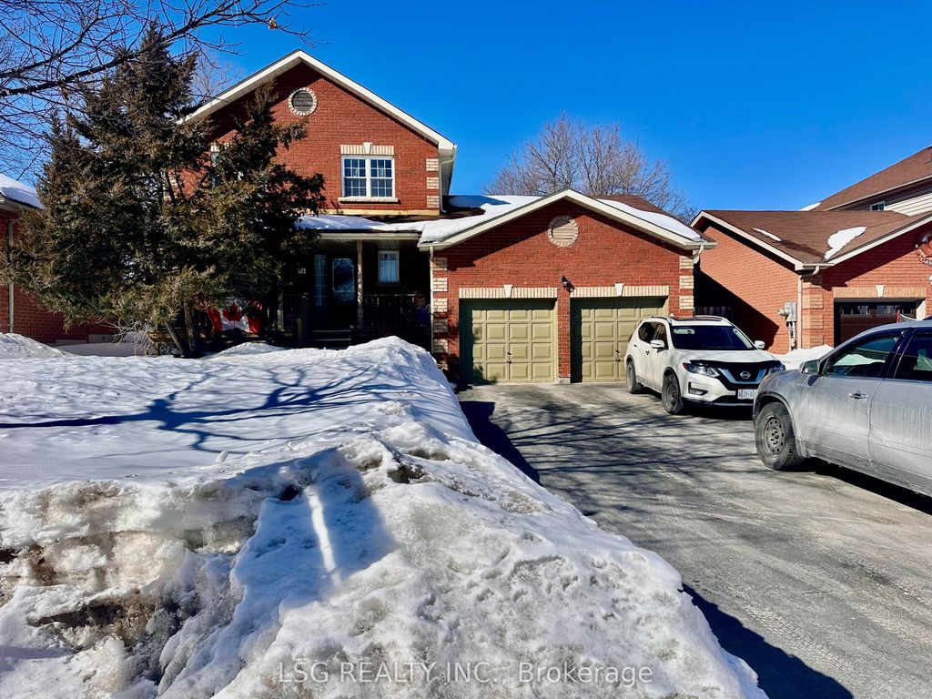 Photo of 34 South Balsam Street, Uxbridge, ON L9P 1V2 (MLS # N12837530)