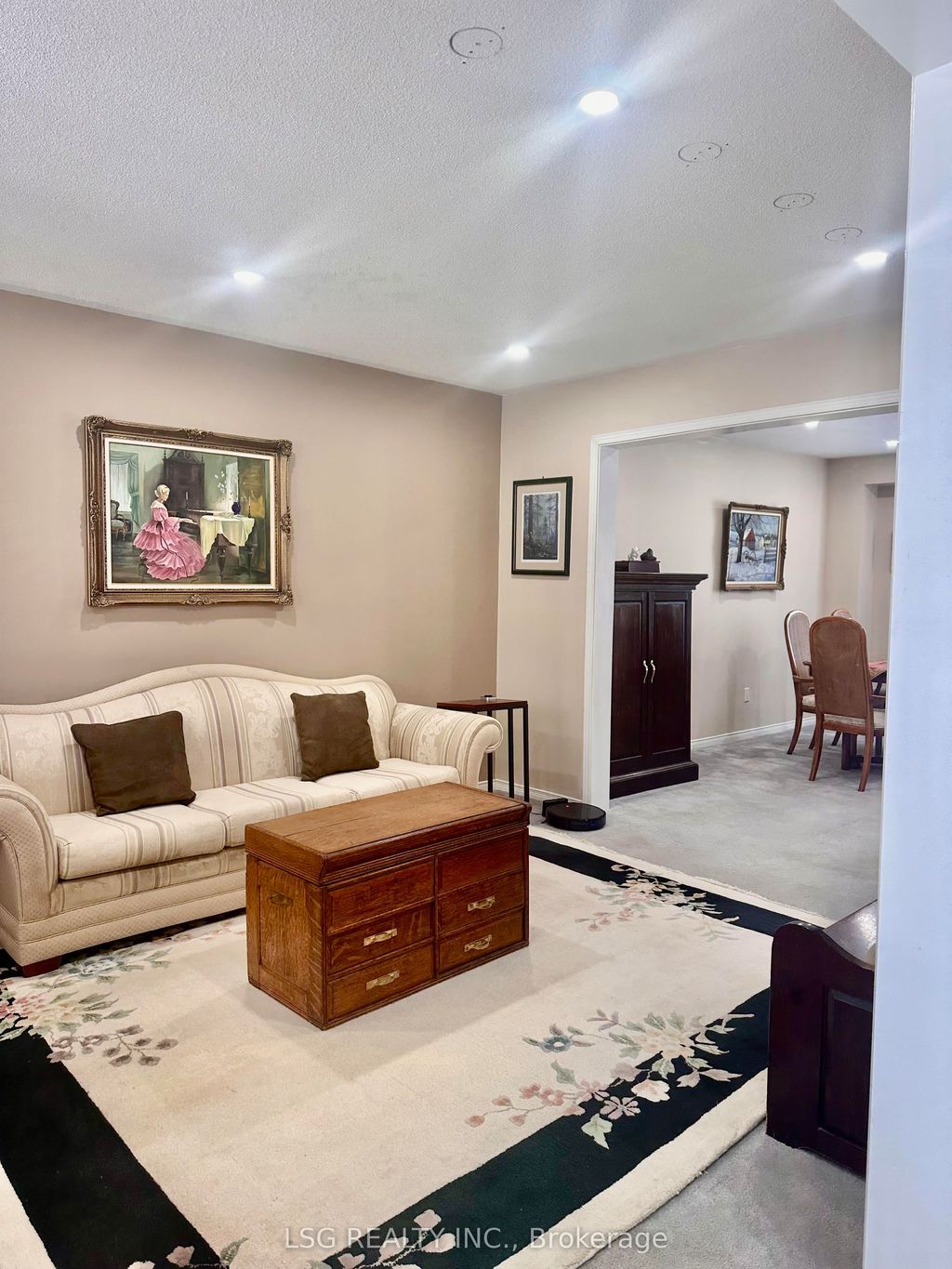 Photo of 34 South Balsam Street, Uxbridge, ON L9P 1V2 (MLS # N12837530)