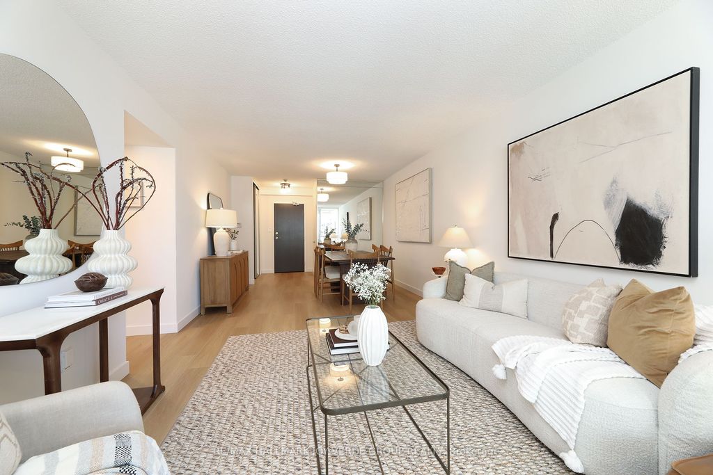 Photo of 30 Holly Street #906, Toronto, ON M4S 3B1 (MLS # C13082594)