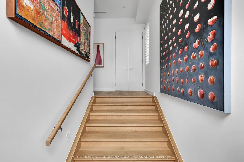 Photo of 323 St Clair Avenue E, Toronto, ON M4T 1P3 (MLS # C13111062)