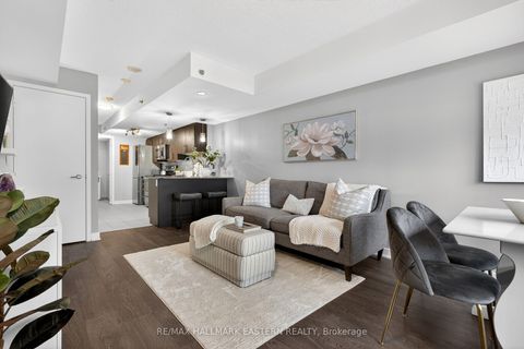 11 Superior Avenue Th3 Toronto ON M8V 0A7