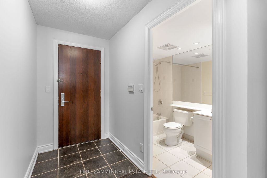 Photo of 88 Times Avenue #615, Markham, ON L3T 7Z4 (MLS # N13422406)