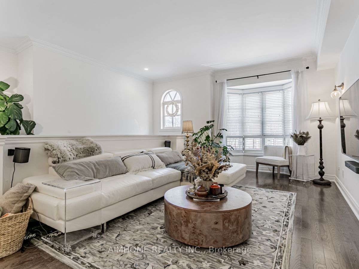 2 Brownstone Lane