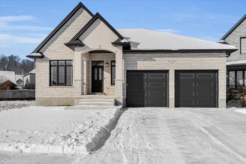 Property photo of 956 eagletrace drive, london north, ON n6g 3x9