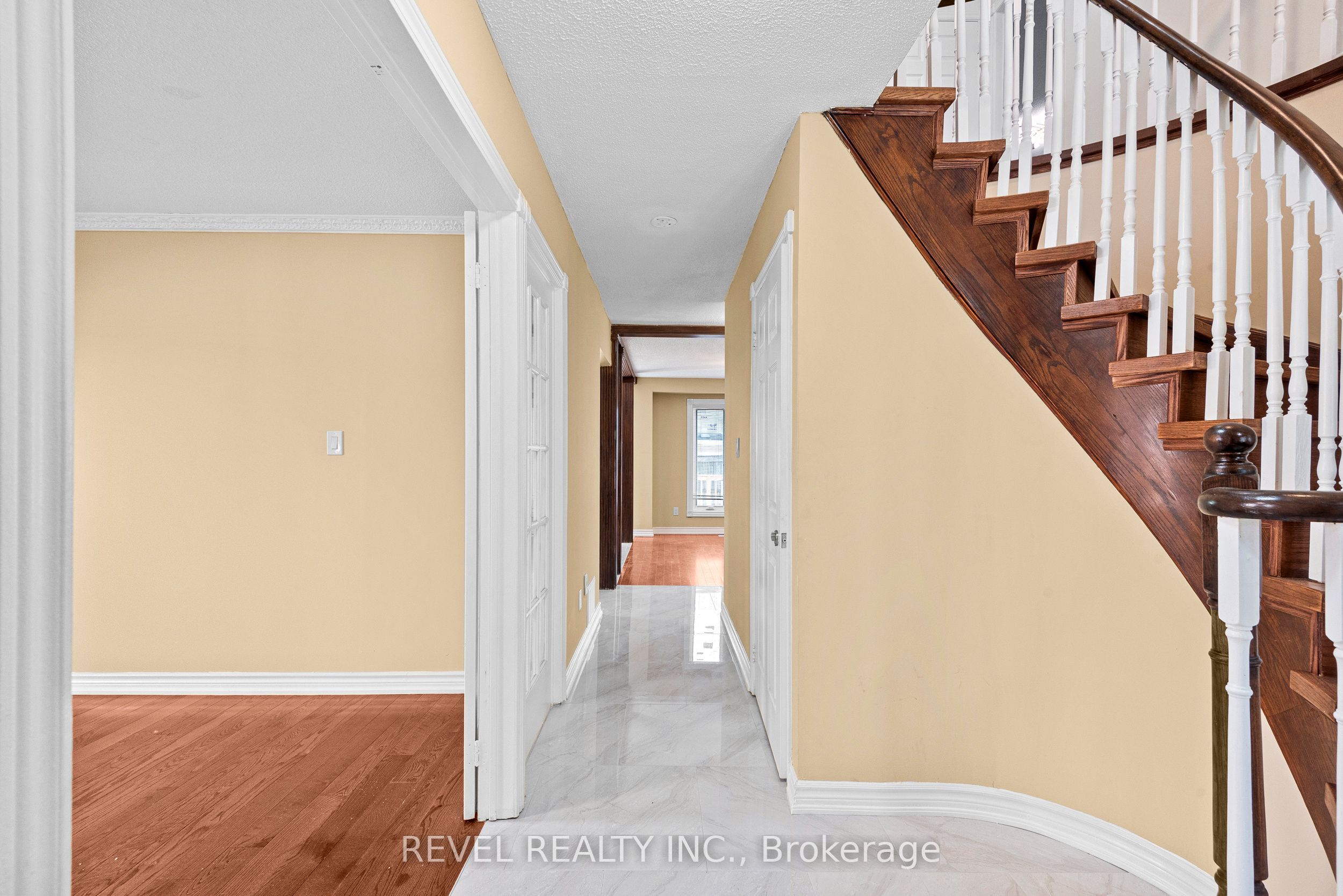 1005 Sandcliff Drive