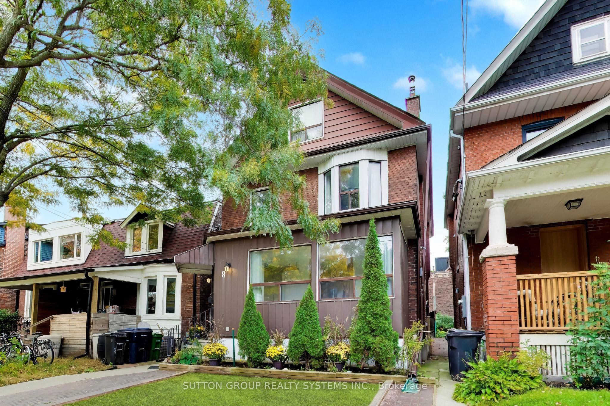 8 Alhambra Avenue