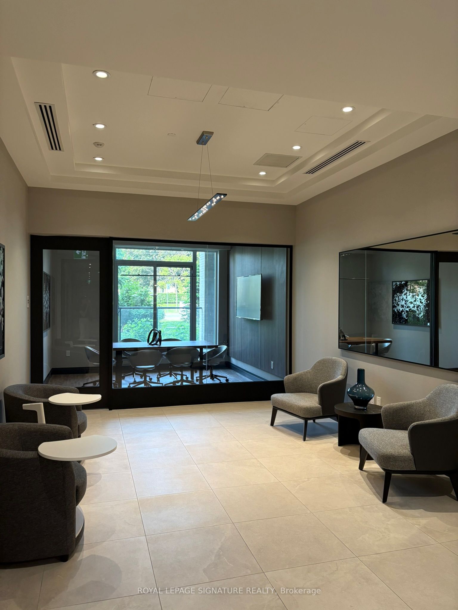 293 The Kingsway N/A 420