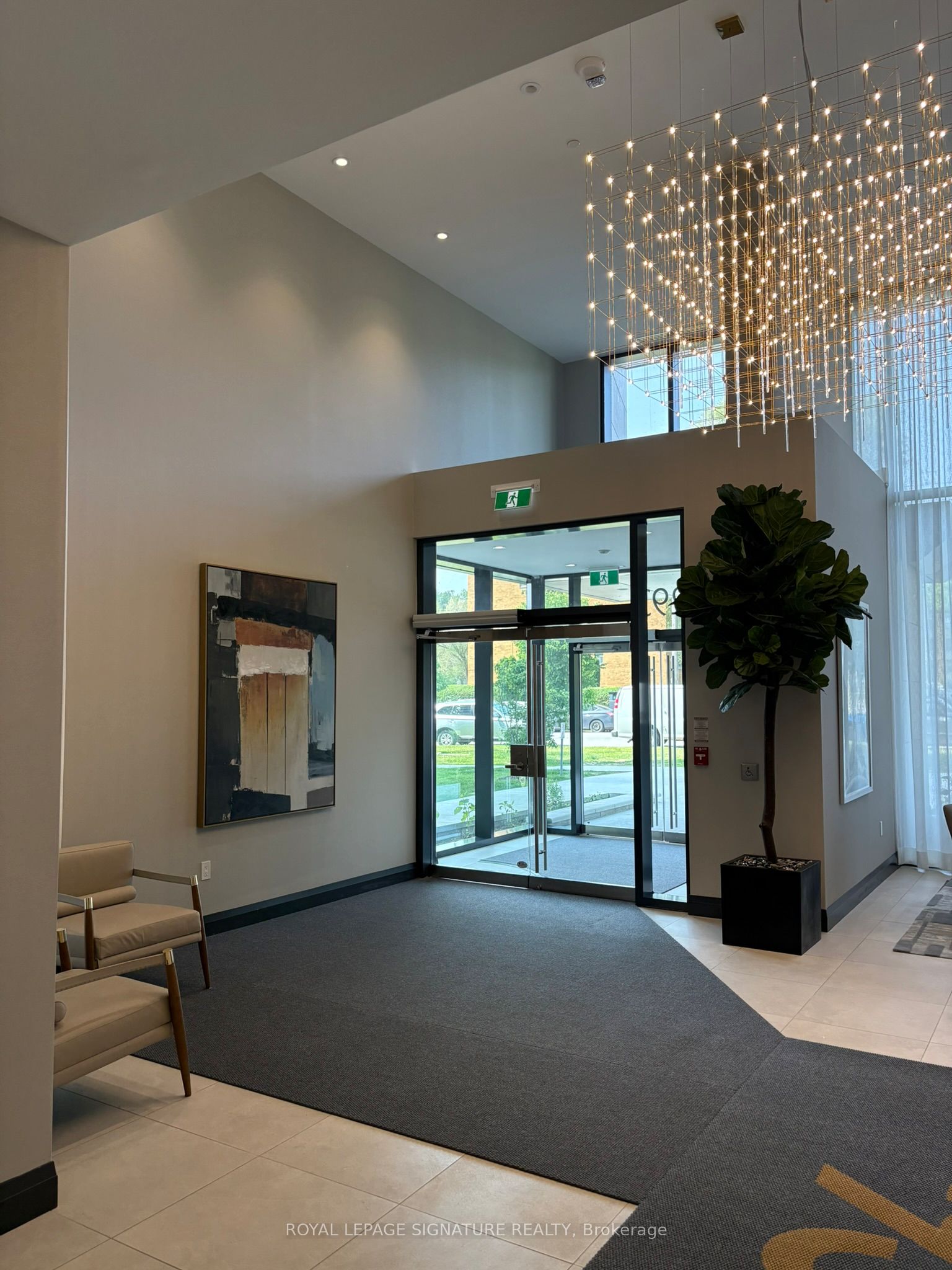 293 The Kingsway N/A 420