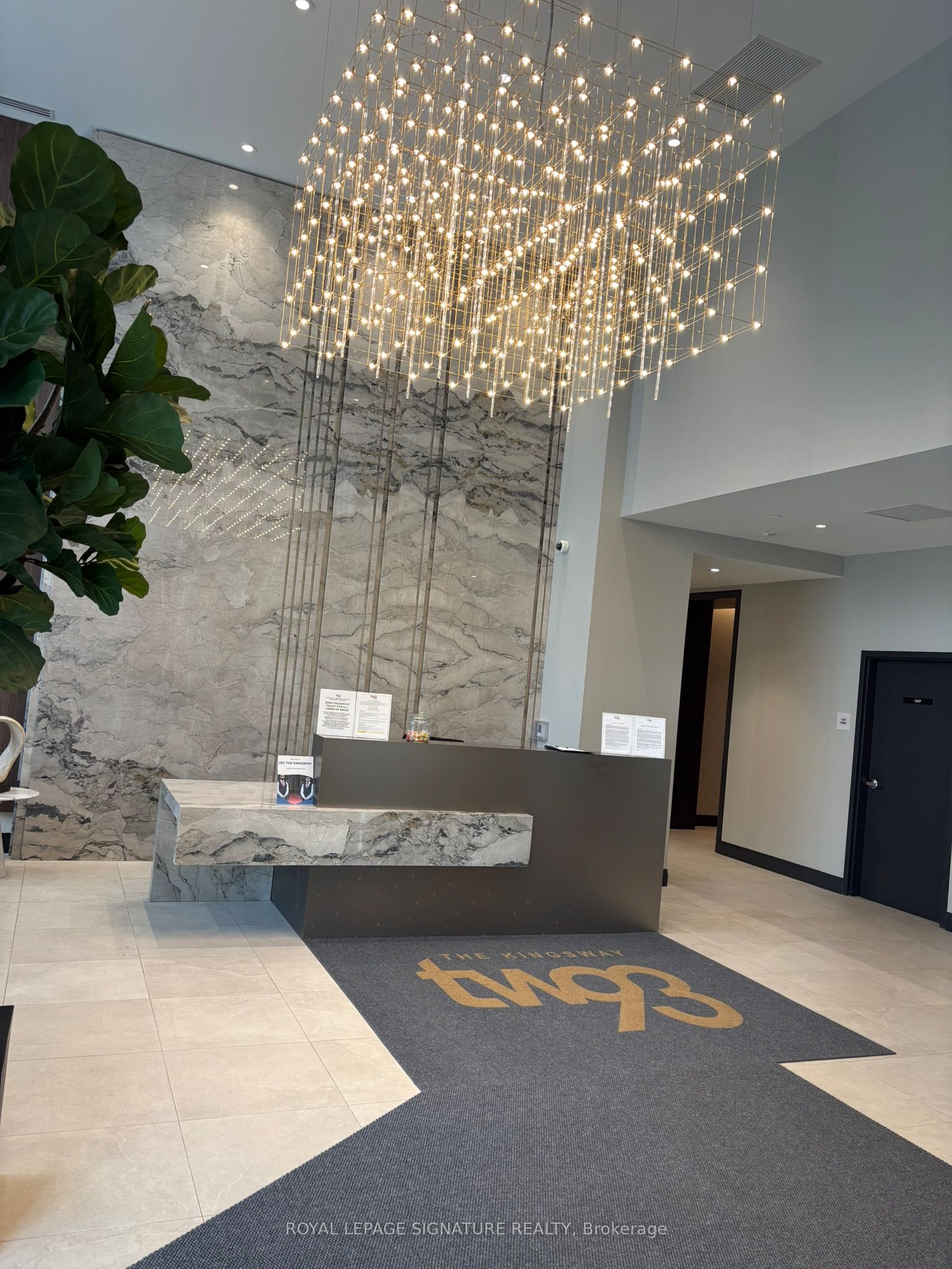 293 The Kingsway N/A 420