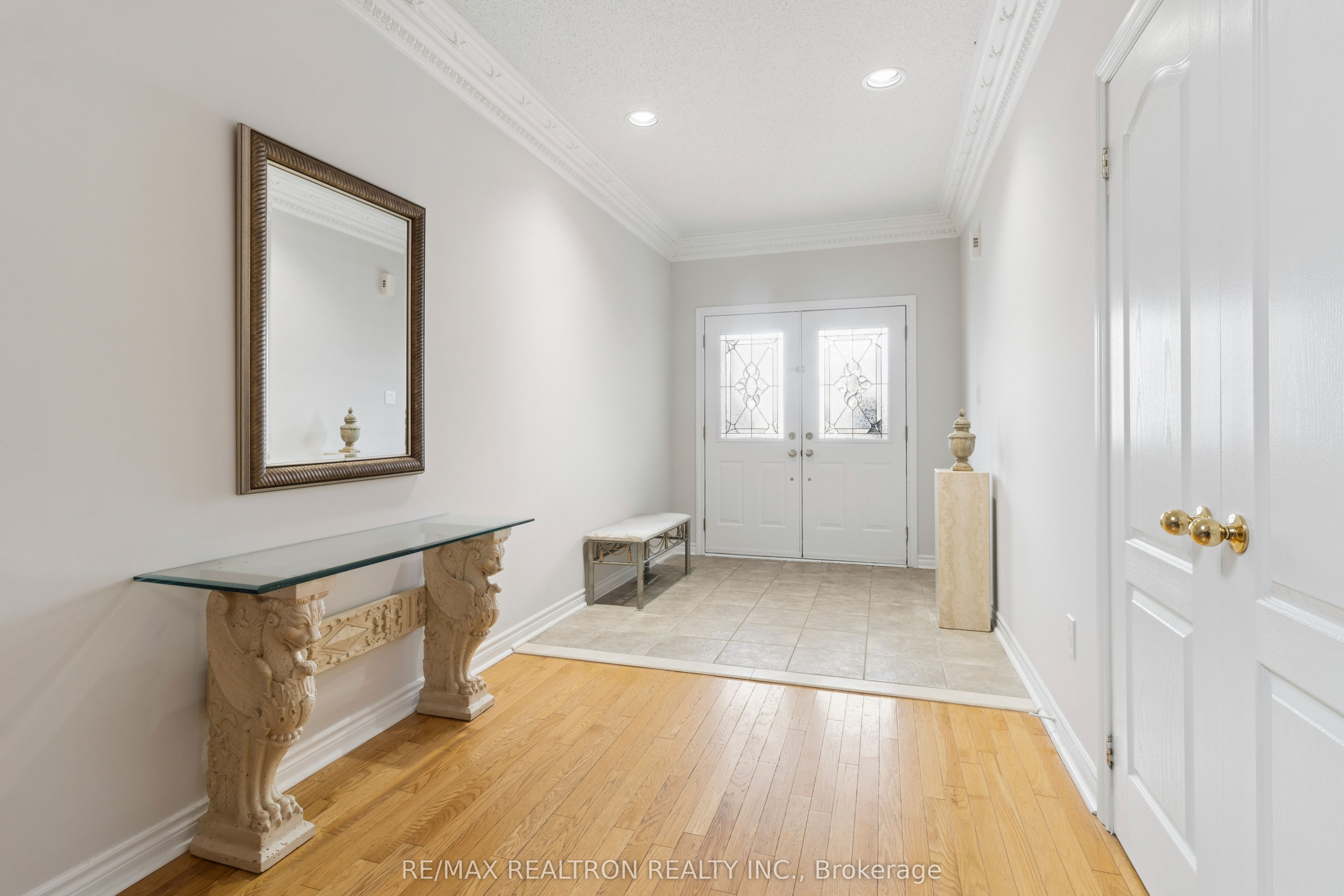 32 Brackenwood Avenue