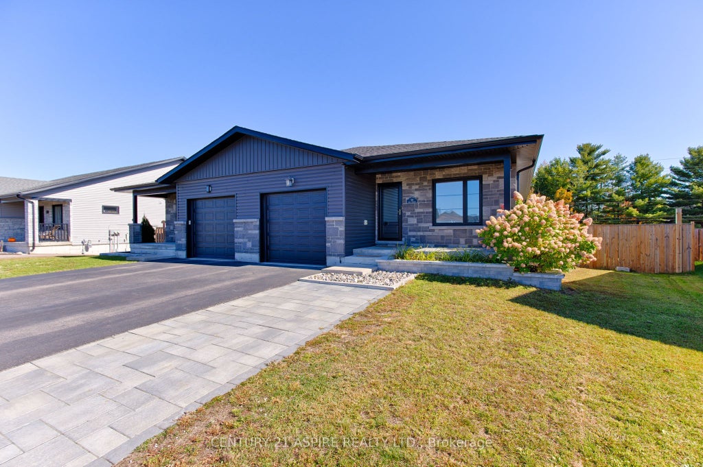 Photo of 59 Noble Crescent, Petawawa, ON K8H 0G1 (MLS # X13886662)