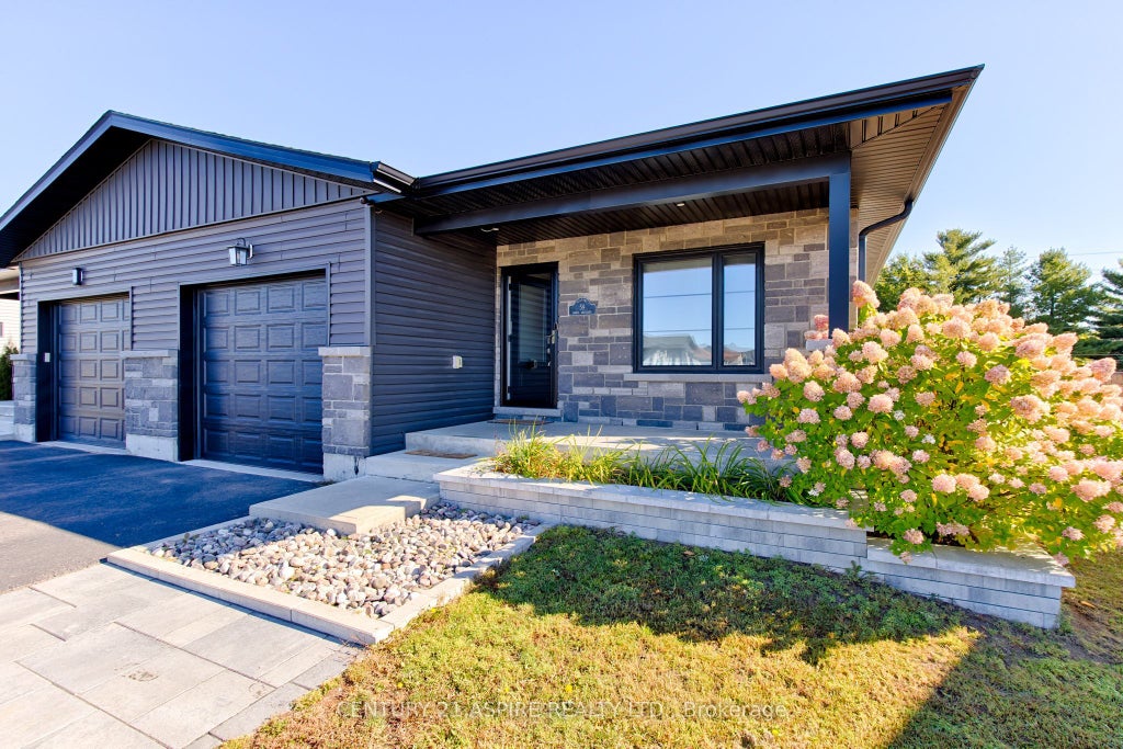 Photo of 59 Noble Crescent, Petawawa, ON K8H 0G1 (MLS # X13886662)