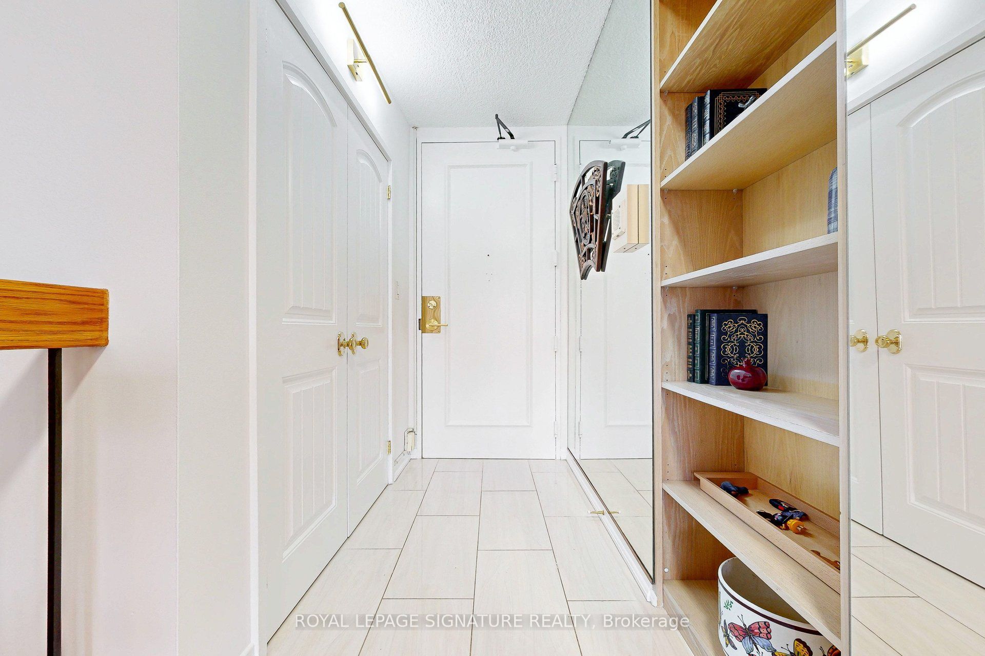 33 Harbour Square 410/204