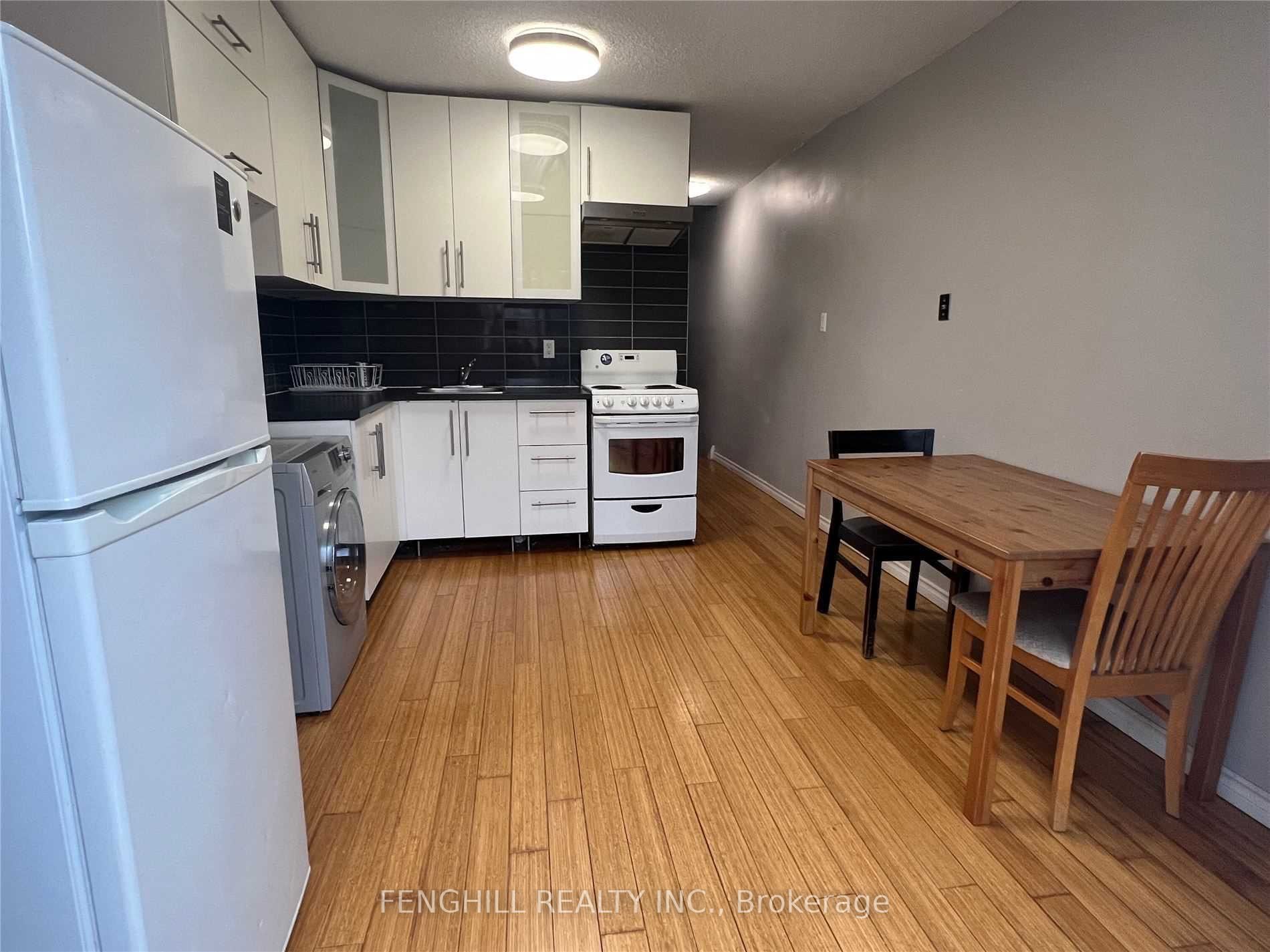 678 Bathurst Street 2